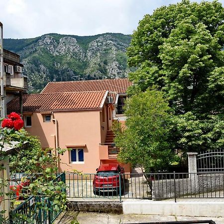Apartments Martiva Kotor Eksteriør billede
